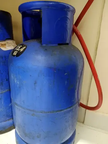 Filled 15.4kg Blue Gas Cylinder for Cooking/BBQ.not opened the seal