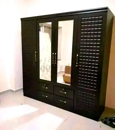 4 door Wardrobe for sale. URGENT!!