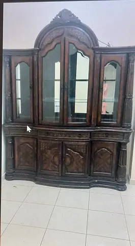 Large Antique-Style Wooden China Cabinet / Display Hutch