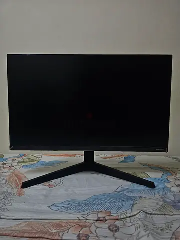 Samsung F24T350FHM 24"-inch monitor in great working and cosmetic condition