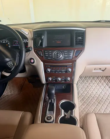 2020 Nissan PATHFINDER 缩略图 9