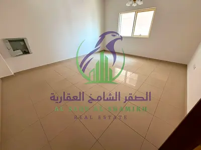 شقة غرفة وصالة بالمجاز 3 بمساحة واسعة مع 2 حمام وخزائن حائط وتكييف وصيانة وباركينغ مجاني للإيجار