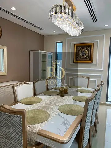 بسعر لقطة | تملك فيلا فاخرة مكونة من 4 غرف | مفروشة بالكامل | تشطيبات راقيية | تصميم عصري | موقع مميز فى الليلك | أرقى مناطق الشارقة