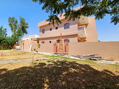 5 Bed room 2 Hall Majlis balcony Maids room very big villa Big gardan like new parking 120k last,,