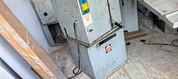 Thomas alum cutting machine