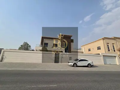 بسعر مغري جدا | فيلا ضخمة 5 غرف + غرفة خادمة | تشطيب فخم | تصميم راقي جدا | تملك حر للعرب | موقع متميزصوب النوف
