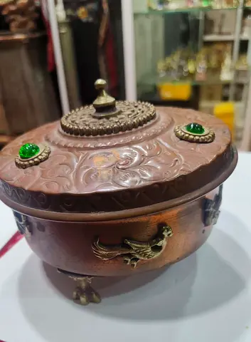 Vintage Decorative Brass Trinket Box with Gem Insets 15x8cm
