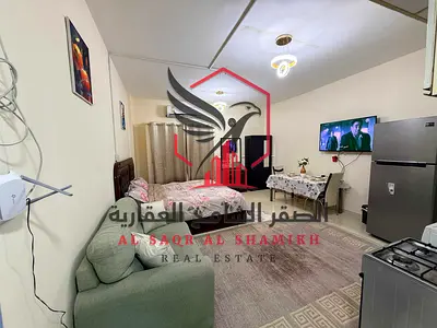 استوديو واسع للإيجار في القليعة بالشارقة | مطبخ مفتوح وموقع حيوي قريب من الخدمات وسهولة الوصول إلى دبي