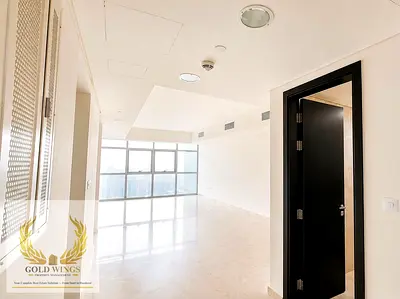 SPACIOUS AND WELL-MAINTAINED 2B+M IN OCEAN TERRACE