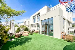 SINGLE ROW 4BR + Maid | RENTED | Private Garden