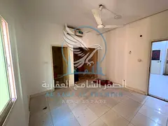Studio with a semi-separated kitchen, suitable space, and a prime location close to all services, av