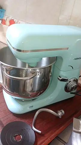 Vintage-style Stand Mixer with Bowl and Dough Hook - Good Condition