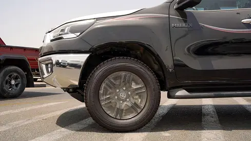 2026 Toyota HILUX 缩略图 5
