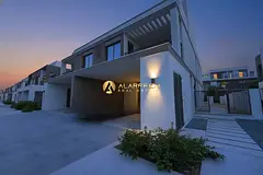 Twin Villa | Closed Kitchen | Vacant Soon