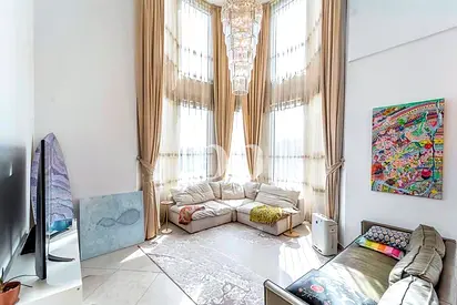 Panoramic Lake View | Tenanted | Corner Duplex
