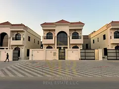 A villa with a price including registration and ownership fees on the main street, ready to move in,