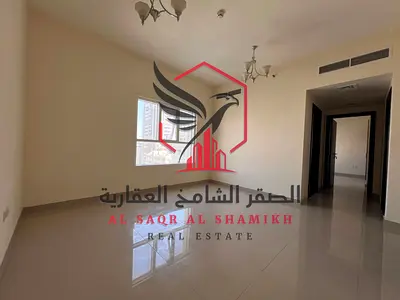 اجمل غرفة وصالة مع خزائن بالحائط للايجار السنوي في الشارقة في ابوشغارة اطلالة بانورامية