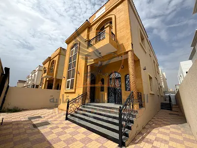 Commercial villa suitable for all commercial activities, with split air conditioning and large spaces.