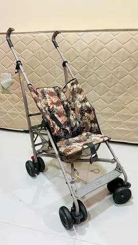Lightweight umbrella stroller - compact fold, used