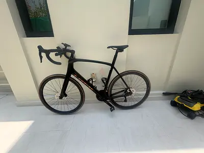Trek Domane SL 5 Gen 4 | Shimano 105 Di2 12-Speed | Size 60 | Excellent Condition