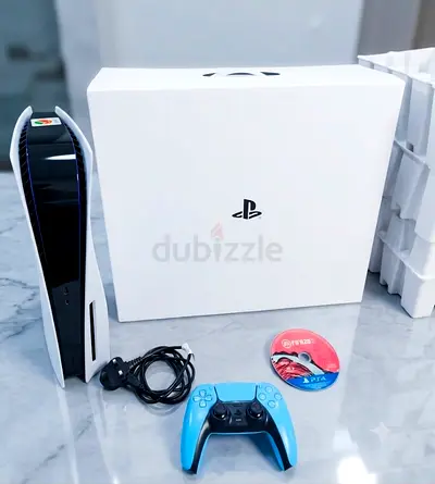 Playstation 5 Disc Edition with original controller Fifa game and box