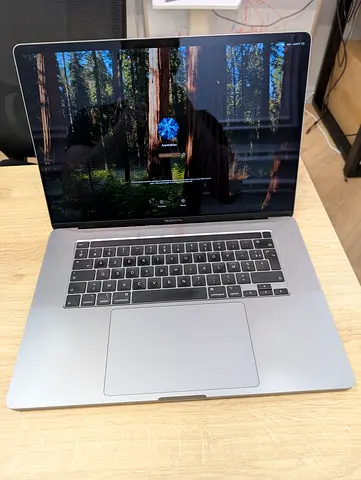 Apple MacBook Pro 16-inch Space Gray AZERTY - Good Condition