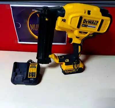 DEWALT DCN681 BRAD NAILER 18V B.L