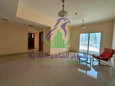 شقة غرفتين وصالة للإيجار السنوي في التعاون الشارقة ثاني ساكن بحالة أول ساكن بلكونة خزائن بالحائط باركينغ خاص