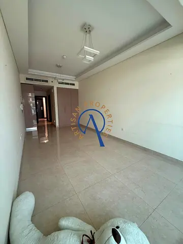 UNFURNISHED | VACANT | PRIME LOCATION