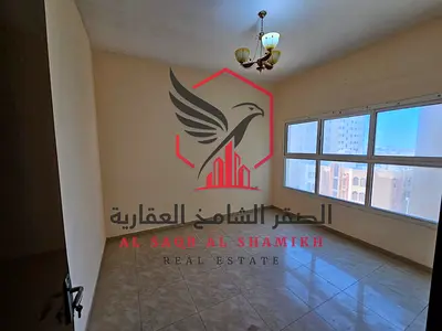 اجمل غرفة وصالة بمساحة واسعة واطلالة بانورامية مع بلكونة باطلالة مدينة بموقع مميز صف اول على الشارع العام بالقرب من مسرح المجاز