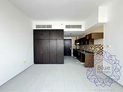 Prime Location | Brightly Studio Appartment / Parking Near To Burjman Metro