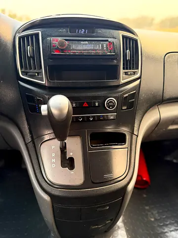 2020 Hyundai H1 — миниатюра 13