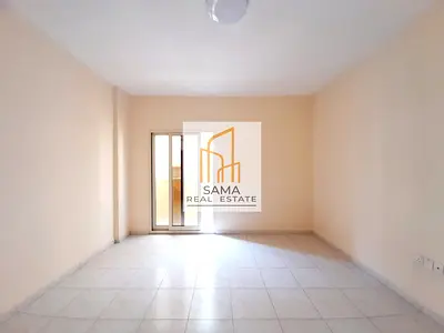 Hot offer 2bhk good location central gas family home with balcony central gas Near bus stand Muwaileh