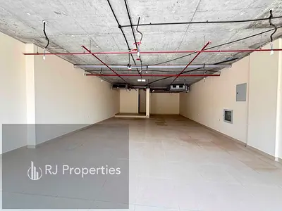 SCHOOL AREA LUXURY SHOP WITH WASHROOM READY TO MOVE BUSINES SPOT ARE VERY PRIME LOCATION EASY PAYMENT PLAN JUST 81k