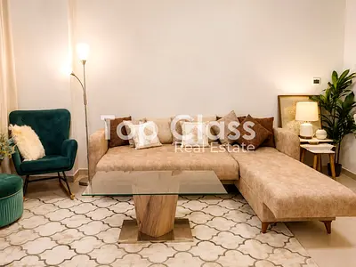 Fully Furnished | Mid Floor | Vacant
