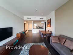 Spacious Modern Home | Close to Mall and Park
