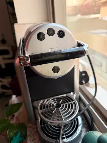 Used Nespresso-style Capsule Coffee Machine - Compact Single-Serve