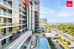 GREAT LAYOUT |NATURAL LIGHT |AMAZING VIEWS |CORNER