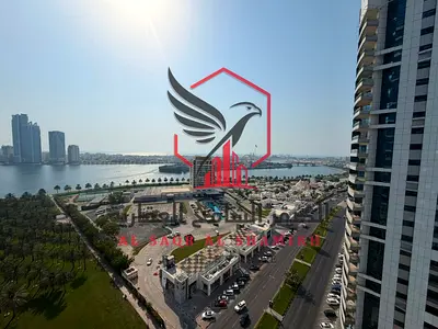 ثلاث غرف وصالة باطلالة بحرية كاملة مع 3 بلكونات و تكيف مجانا على المالك و باركين مجانا و جيم ومسبح مجانا و غرفة خادمة ماستر جميع الغرف ماستر