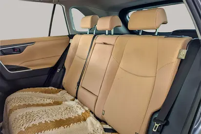 2025 Toyota RAV 4 — фото 12