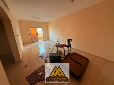 Luxury apartment / High-end finishes / Second occupant / Central air conditioning / Spacious area / Free maintenance / Flexible payment options