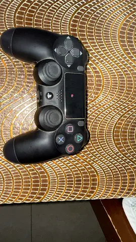 PS4 controller