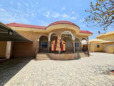 5 Bed room Hall Majlis Maids room 4 Master room big yard parking laundry room 120k for gcc and local