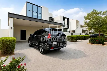 Lake View | Spacious Basement and Roof Terrace