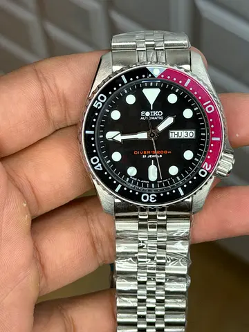 Seiko 5 Sports SKX0093 Automatic Diver 21 Jewels Wristwatch Day Date Japan Made