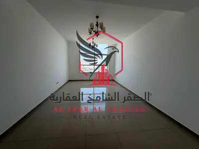اكبر غرفتين وصالة اطلالة مفتوحة ببلكونة بباركن مجانا في أجمل ابراج الشارقة شامل جميع الخدمات بتشطيب حديثة ومساحات واسعة.