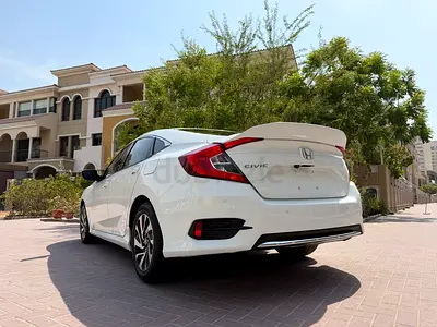 Premium Honda Civic 2017 GCC Specs super clean