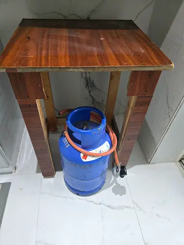 Used Blue LPG Gas Cylinder with Regulator and Hose