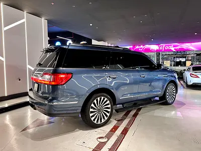 صورة 3 لـ 2018 Lincoln NAVIGATOR