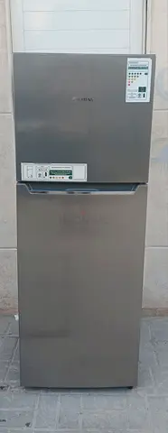 SIEMENS REFRIGERATOR WITH PERFECT COOLING CONDITION